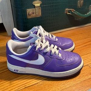 Nike Air Force 1 Varsity purple sneakers